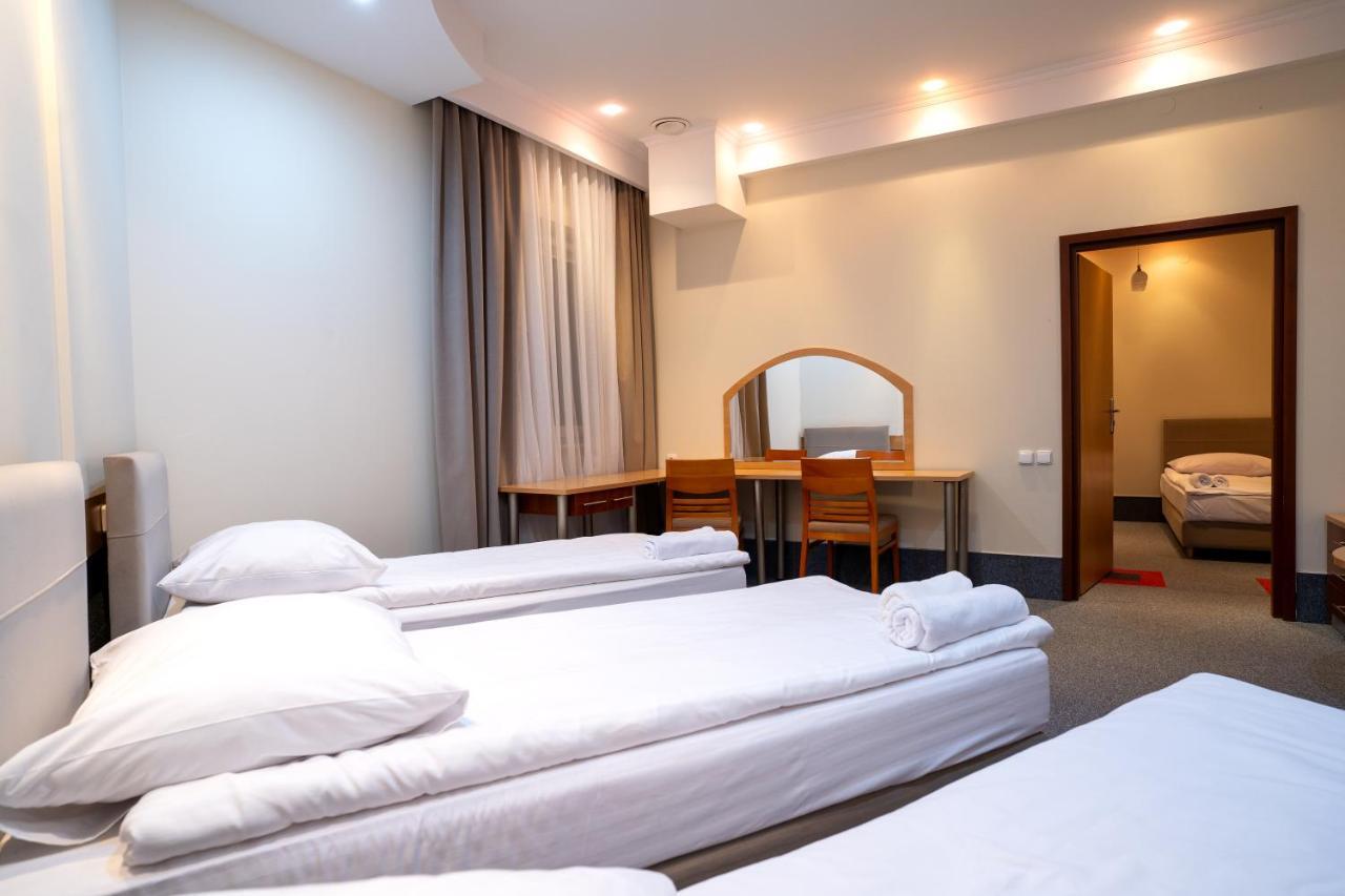Hotel Lord Gorlice Exterior photo