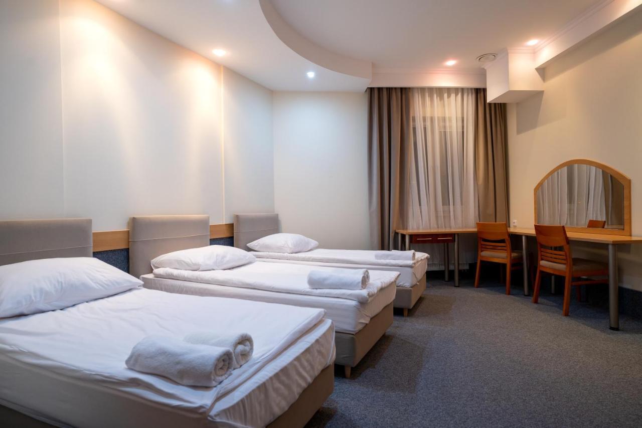 Hotel Lord Gorlice Exterior photo
